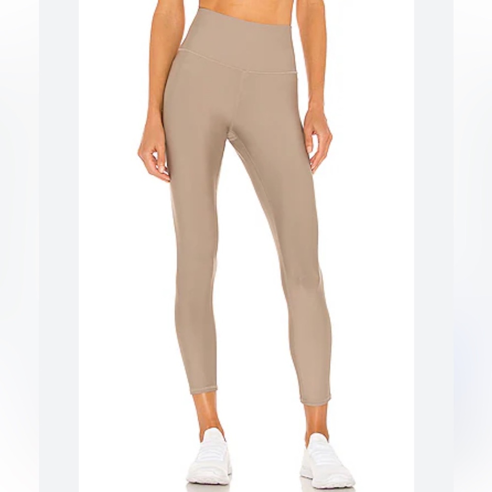NWT ALO Yoga 7/8 High Waist Airlift Leggings in Gravel - S (4-6)